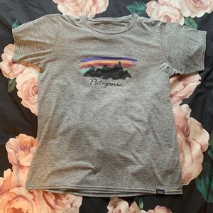 W PATAGONIA Short Sleeve Capilene Cool Daily shirt